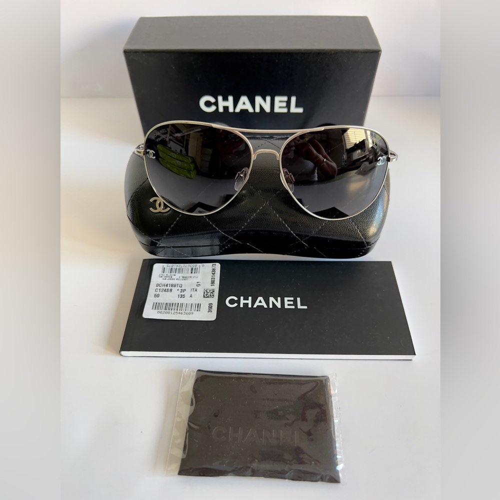 CHANEL 4189 silver/grey size 59/14 sunglasses  Black Quilted Eyewear Case - Picture 11 of 11